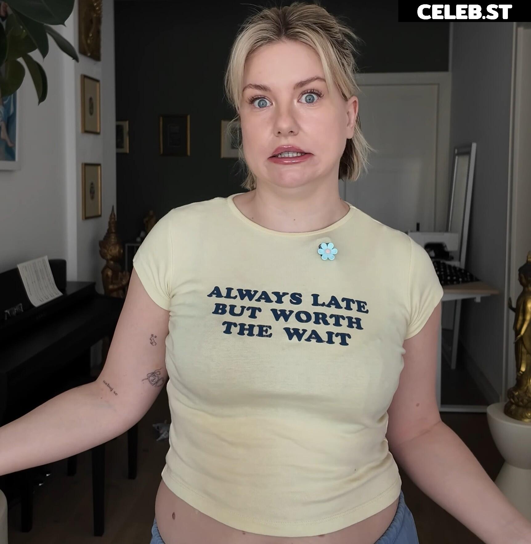 KellyMissesvlog Image 26412941