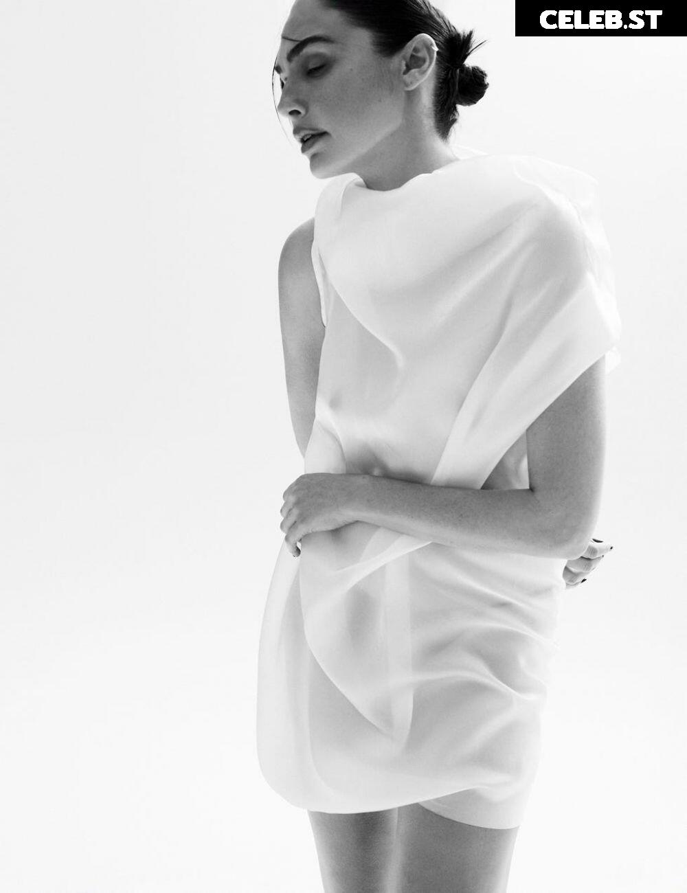 Gal Gadot Image 26488772