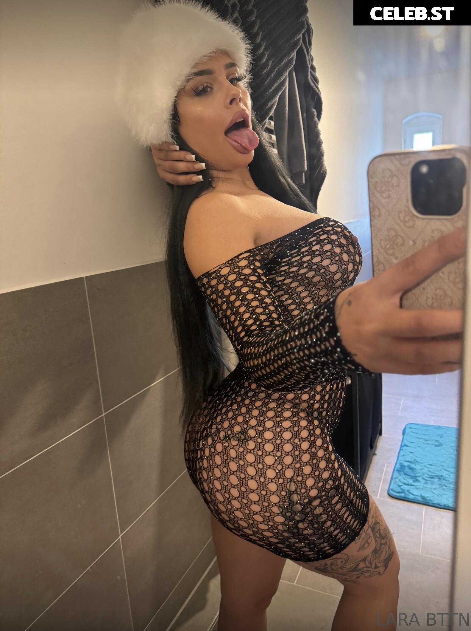 Lara Bttn Image 2648247