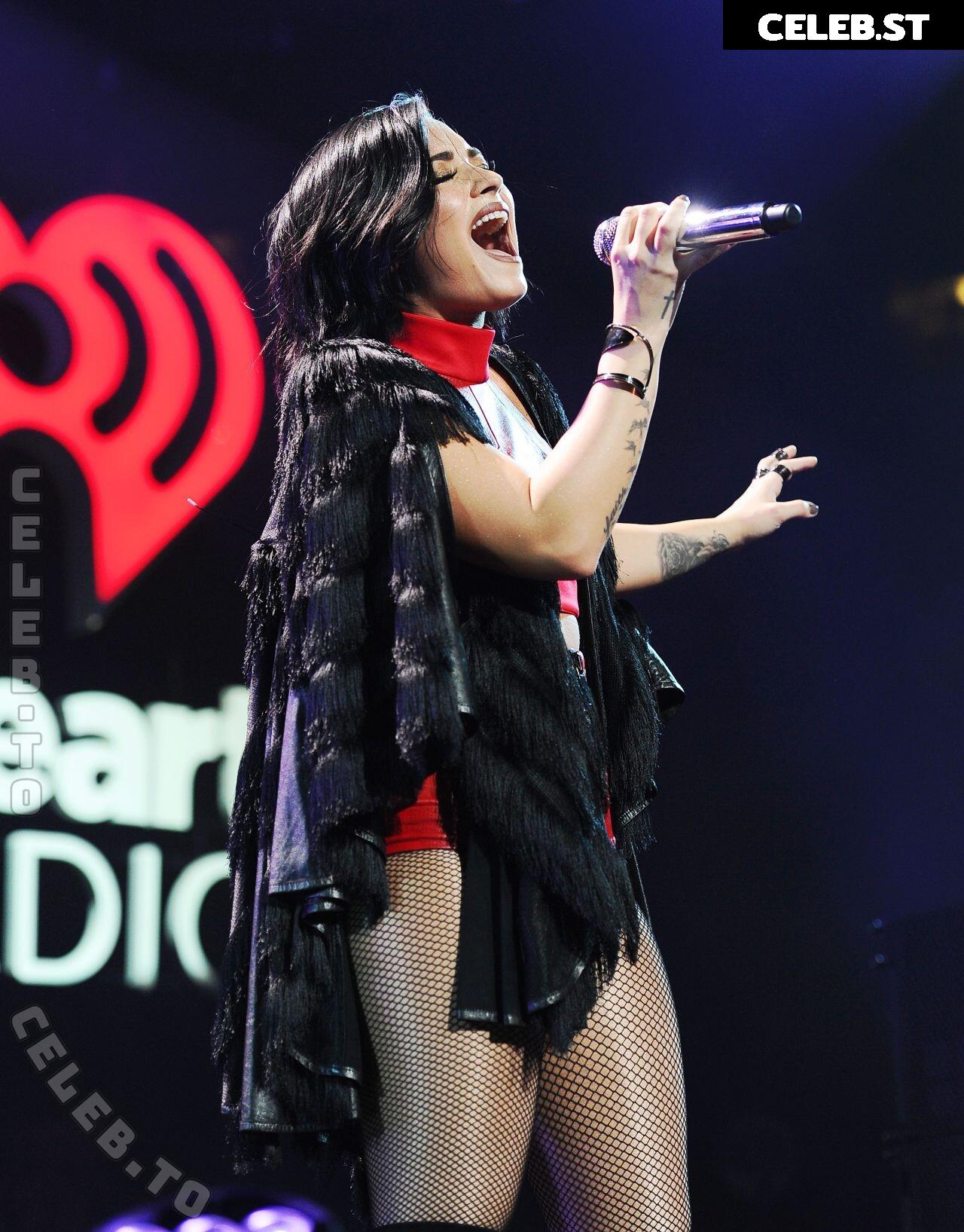 Demi Lovato Image 26359418