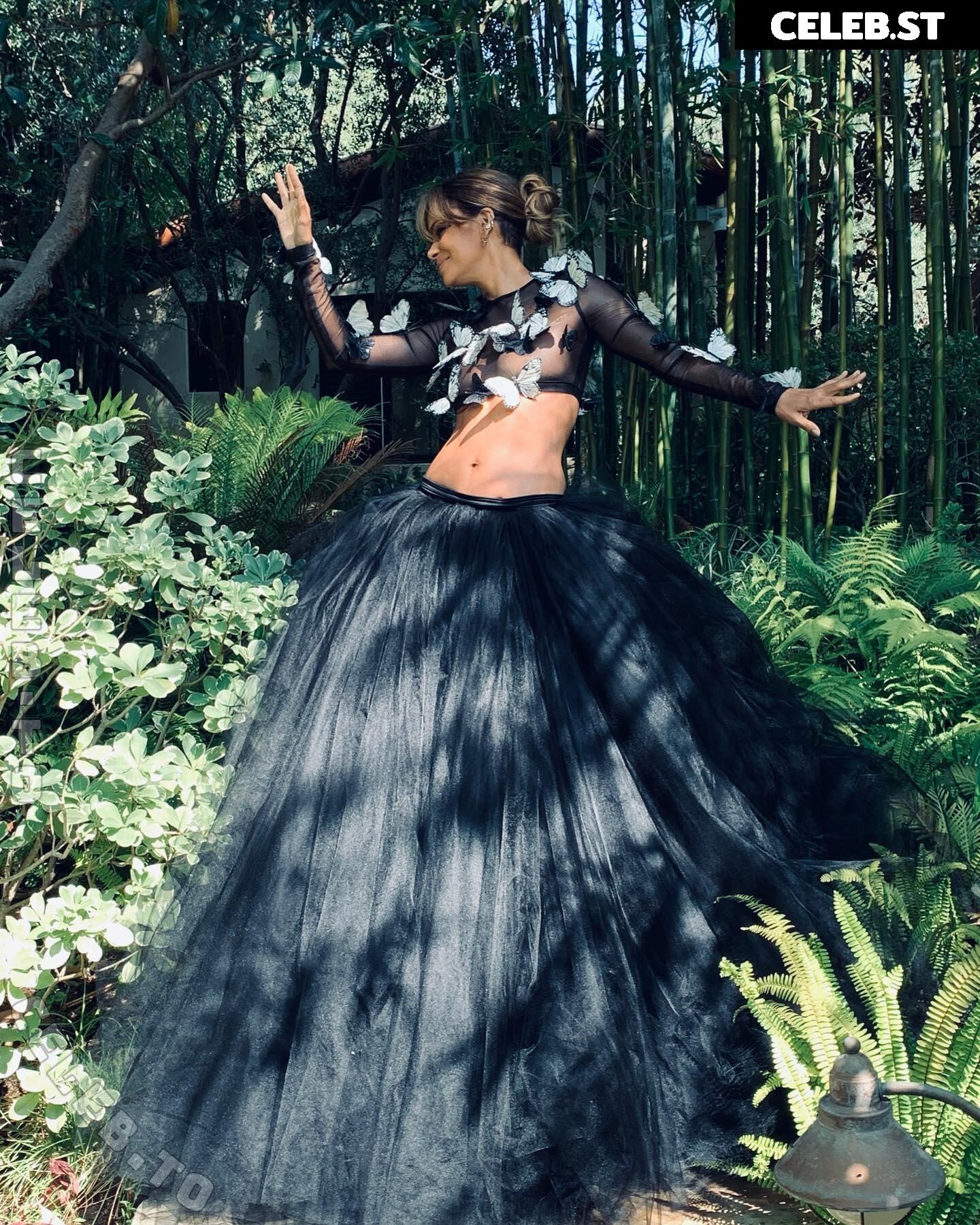 Halle Berry Image 26341455