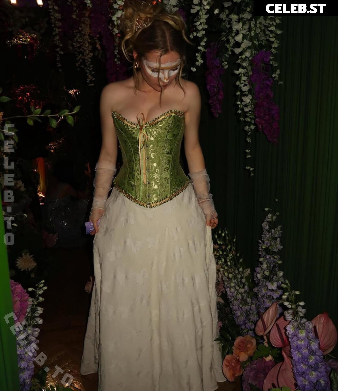 Francesca Dougan Image 26337349