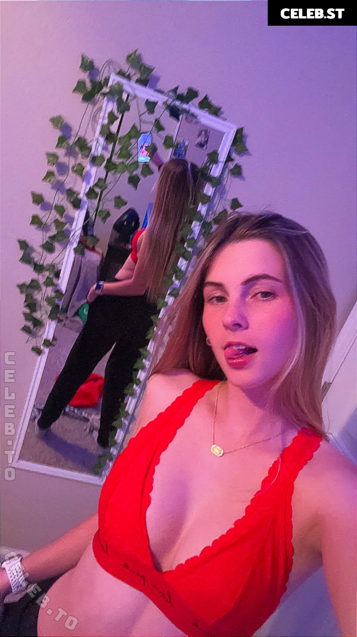 Lexi Smith Image 26305775