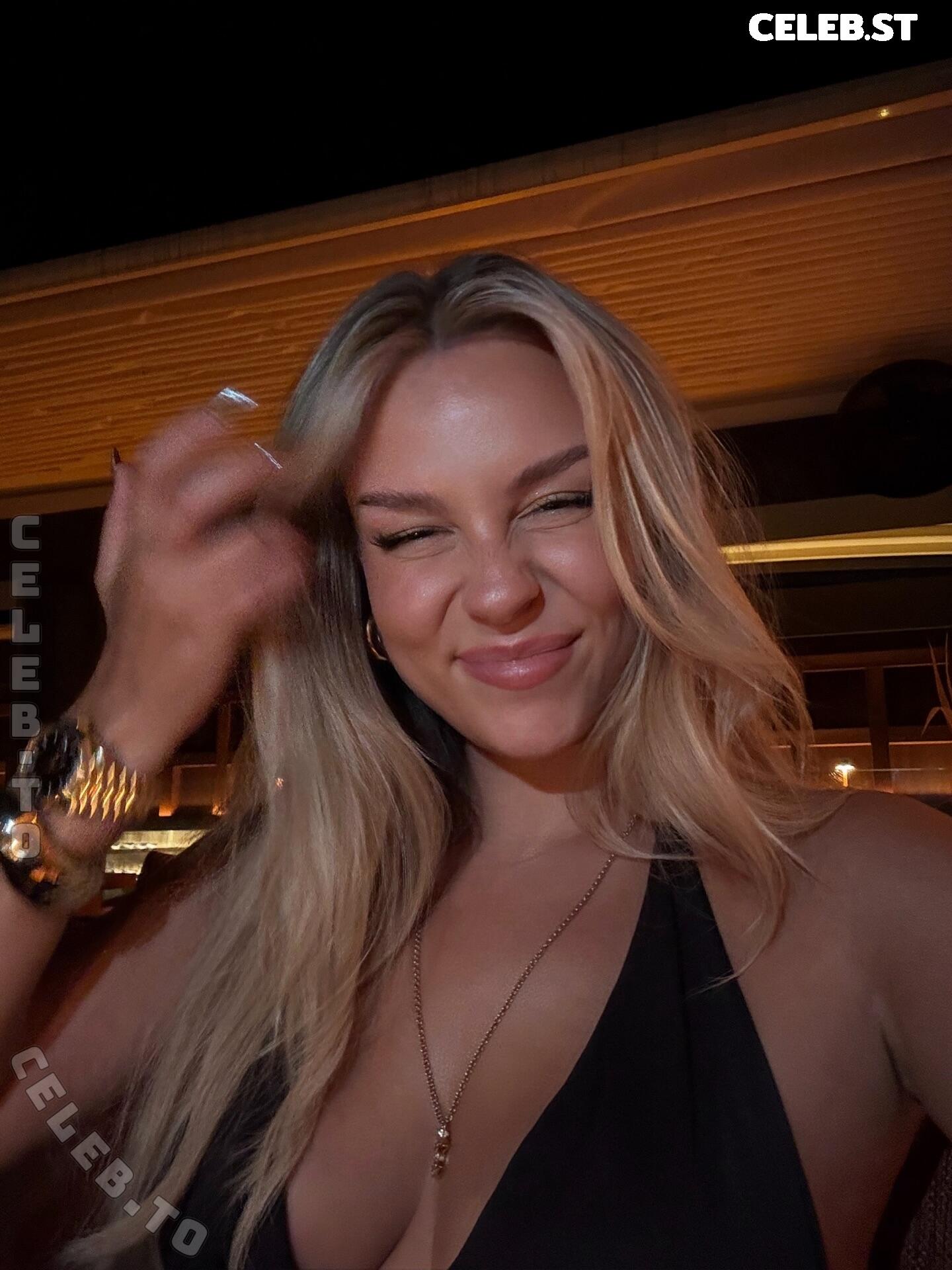 Dagi Bee Image 26305647