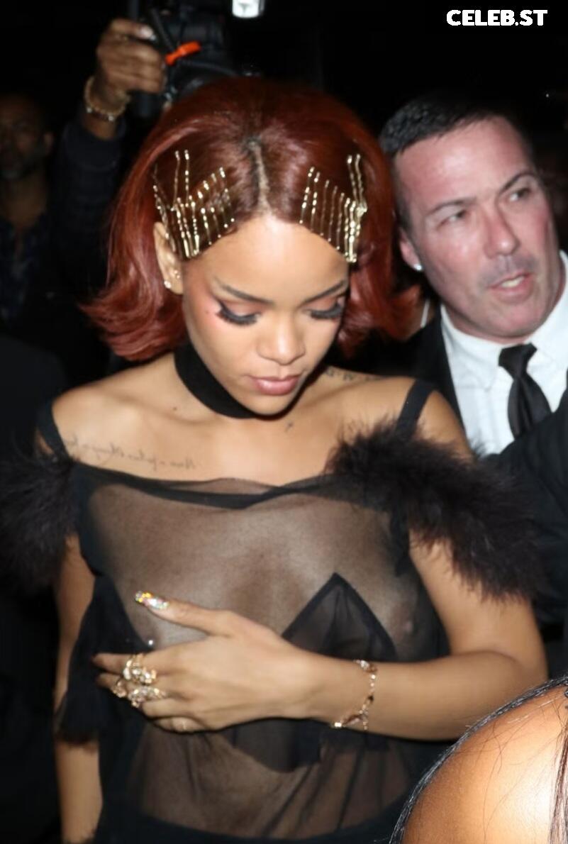 Rihanna Image 26398165