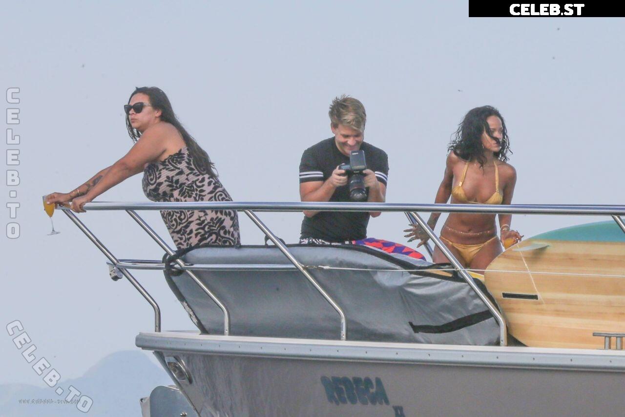 Rihanna Image 26380137