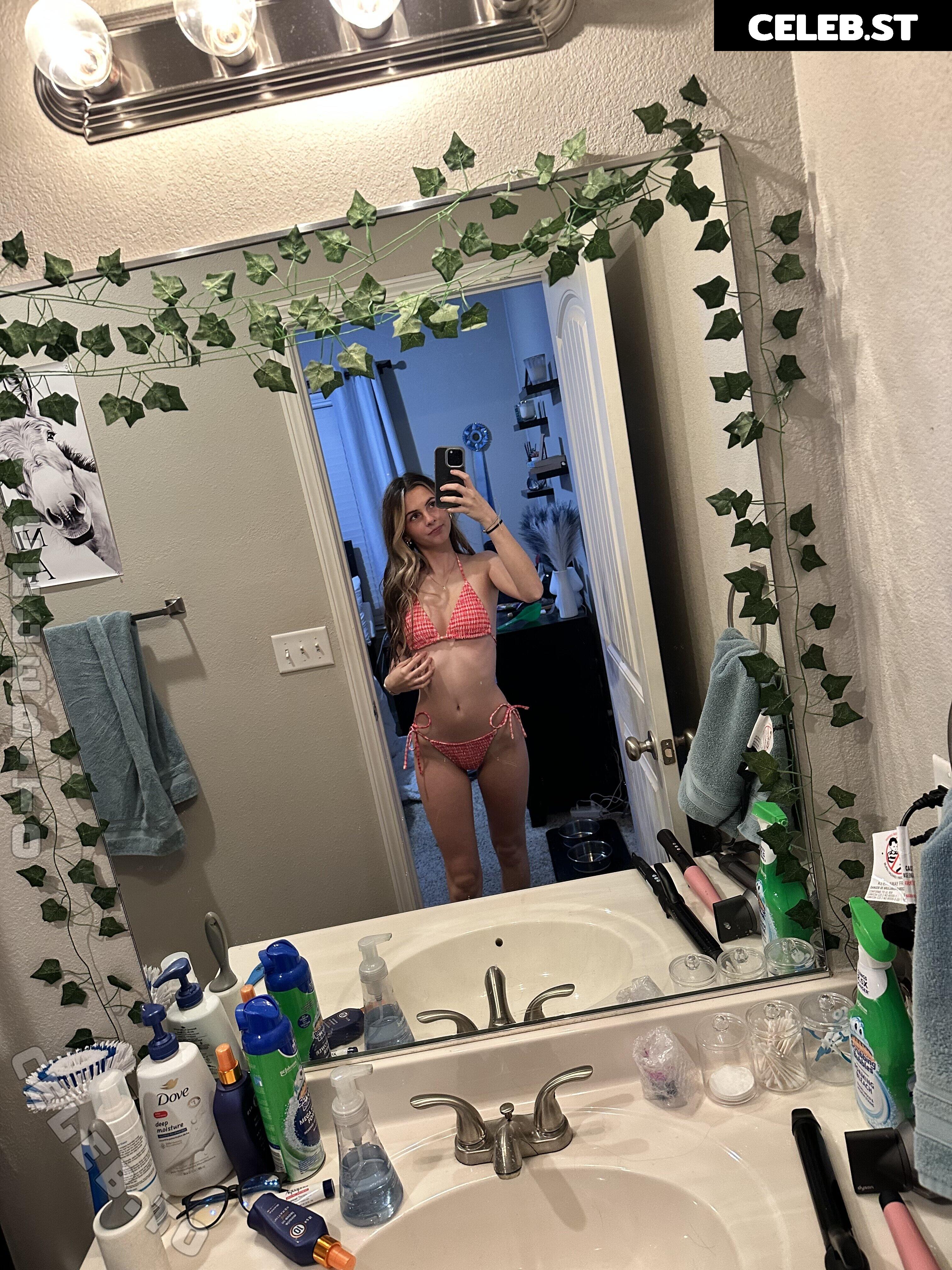 Lexi Smith Image 26380140