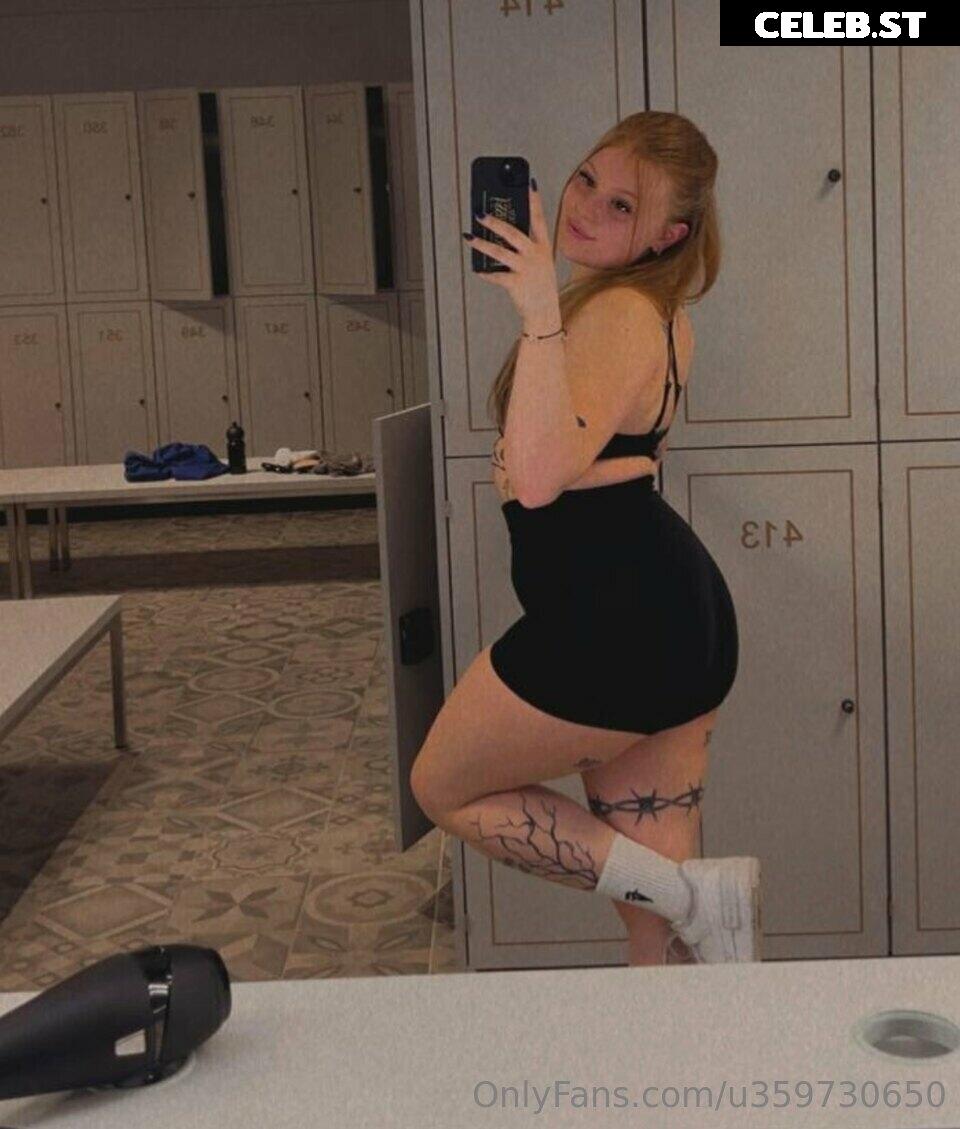 ZoeRedHair Image 26383834