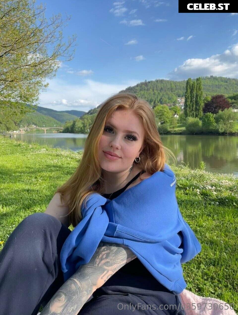 ZoeRedHair Image 26263737