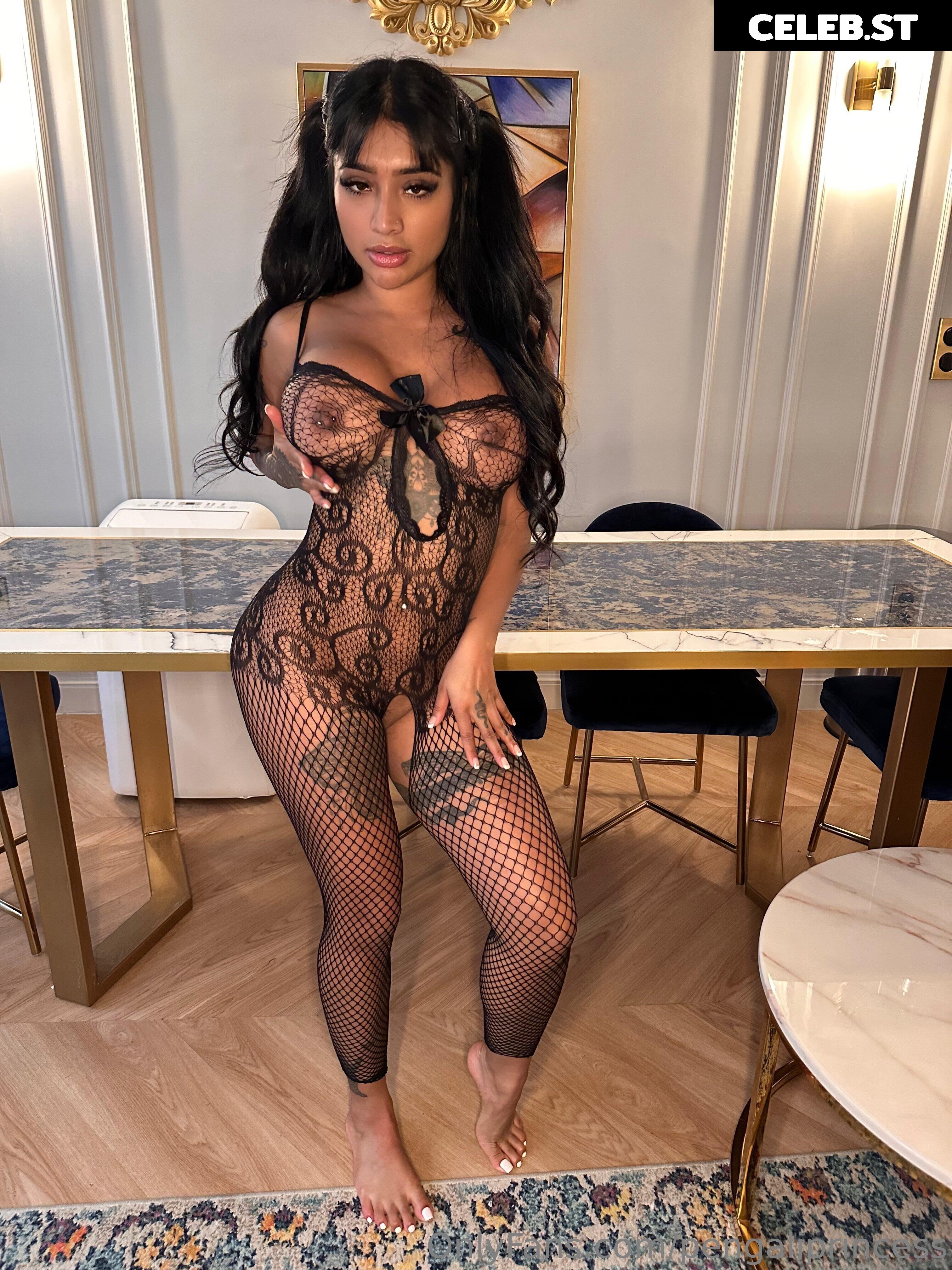 Yasmina Khan Image 26270837