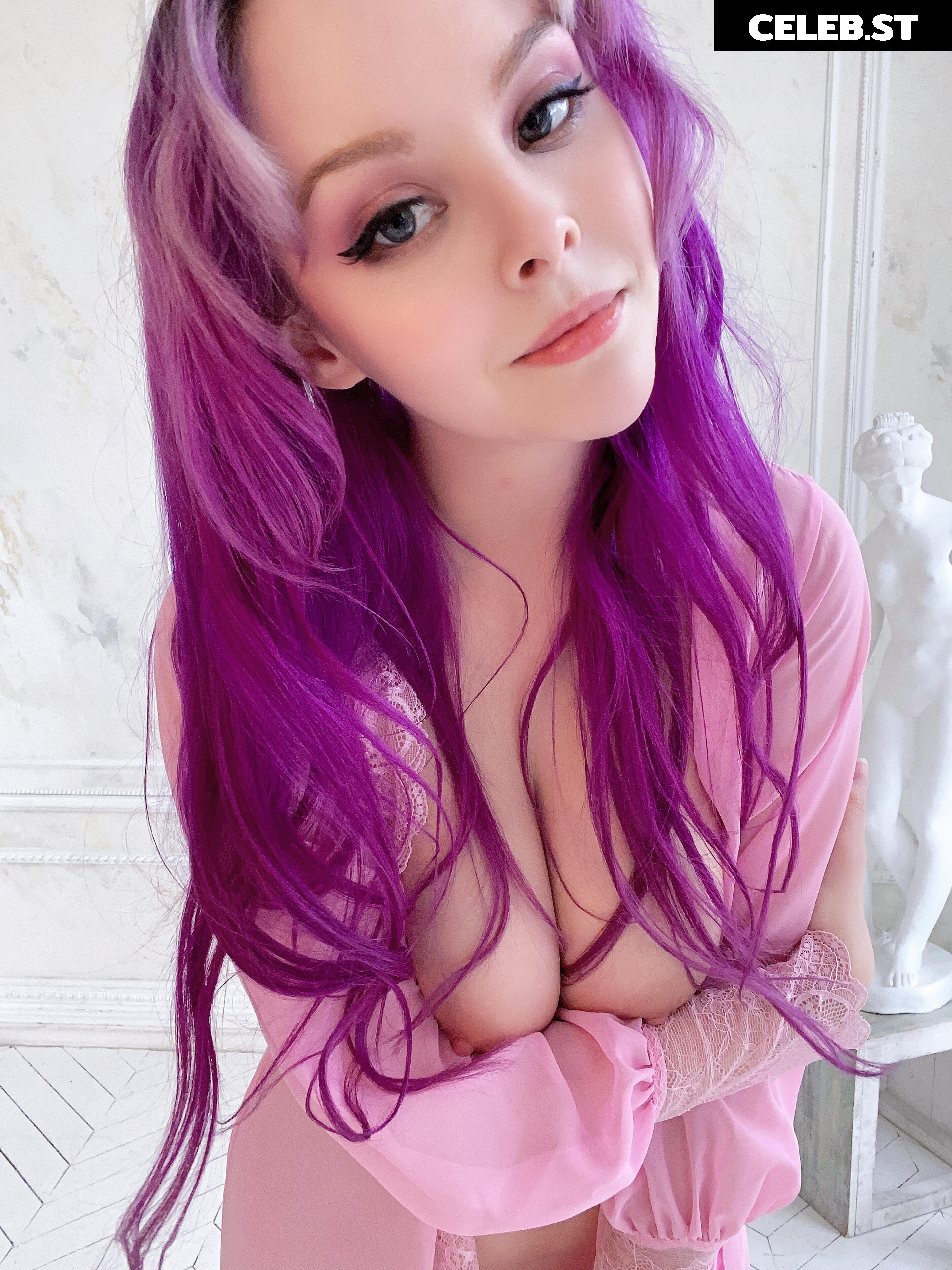 Helly Valentine Image 26272398