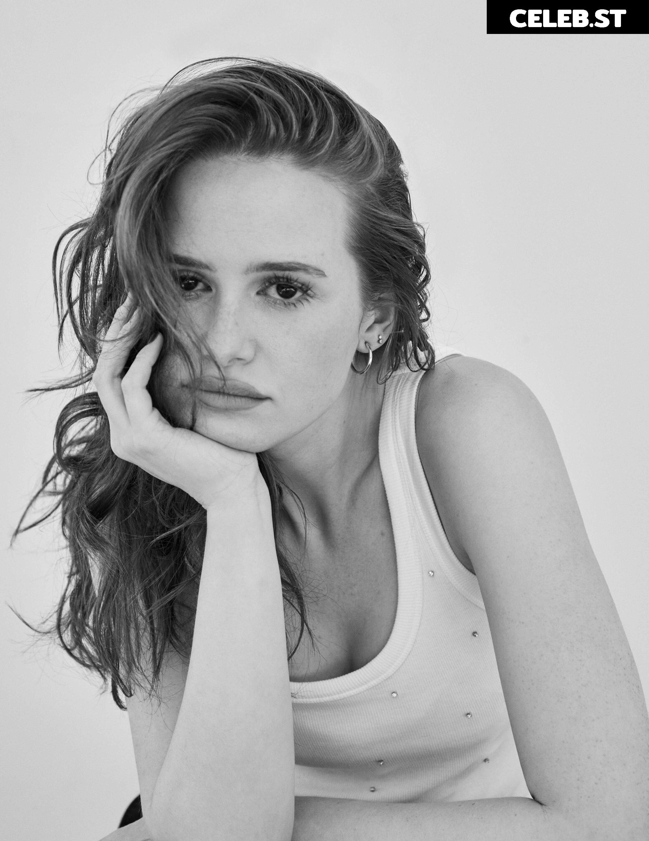 Madelaine Petsch Image 26218443