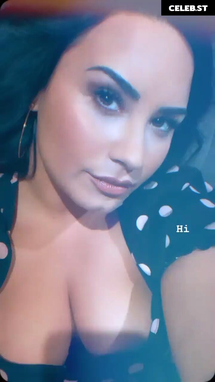 Demi Lovato Image 26237671