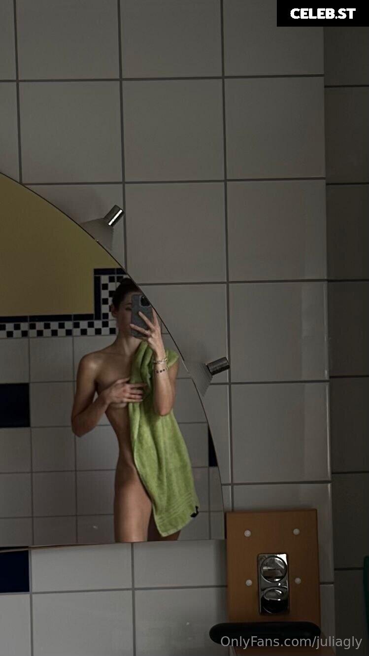 juliagly Image 2616634