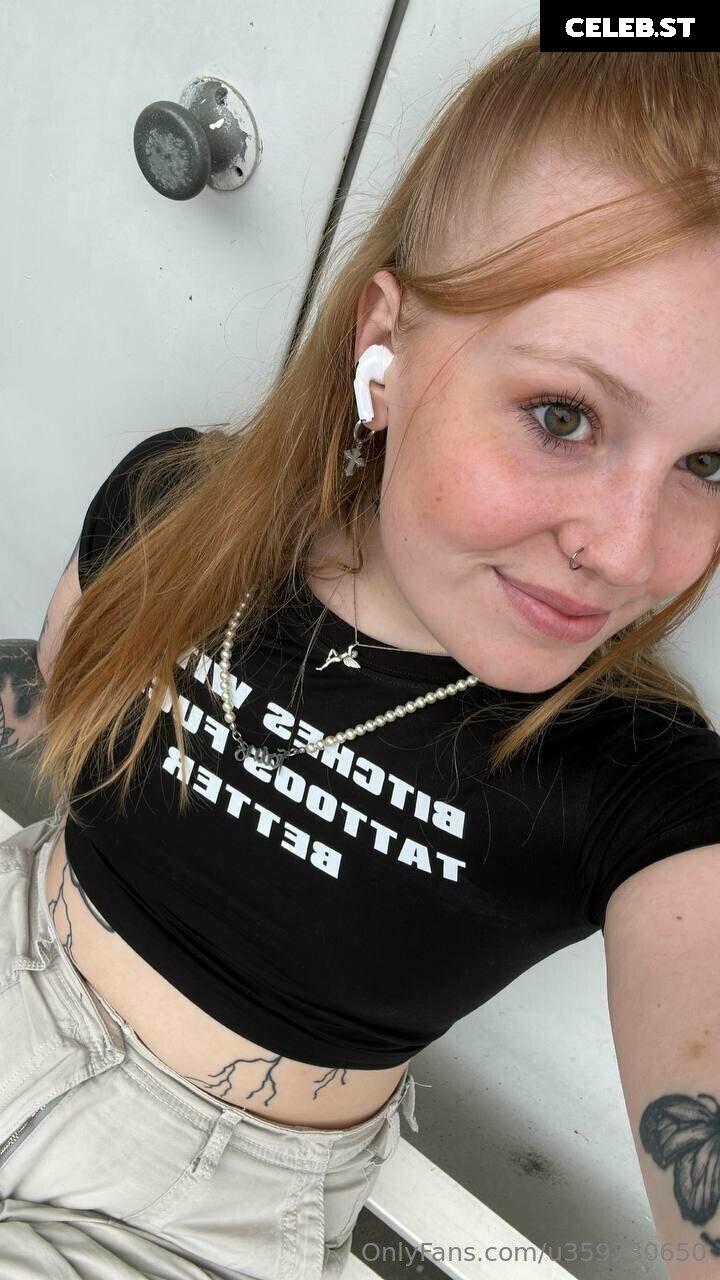 ZoeRedHair Image 26112256