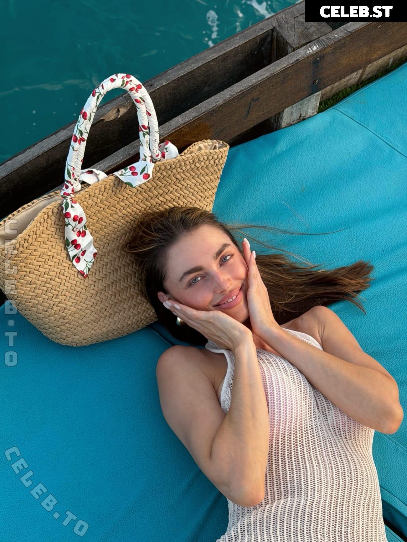 Charleen Weiss Image 26107527