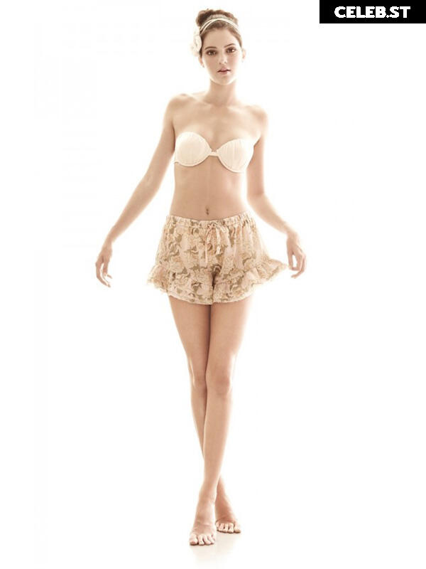 Kendall Jenner Image 26195576