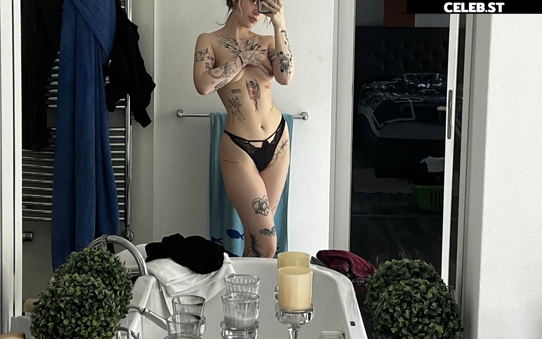 fefefromthemooon Image 261951