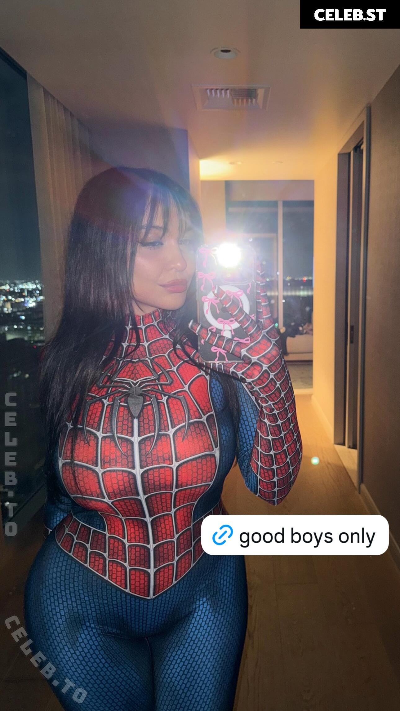 Stella Hudgens Image 26073943