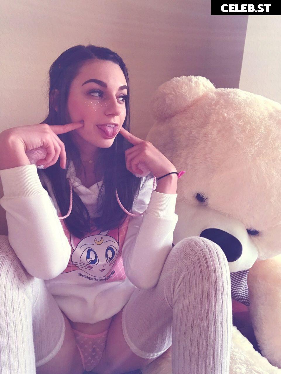 Izzy_xx Image 2796080