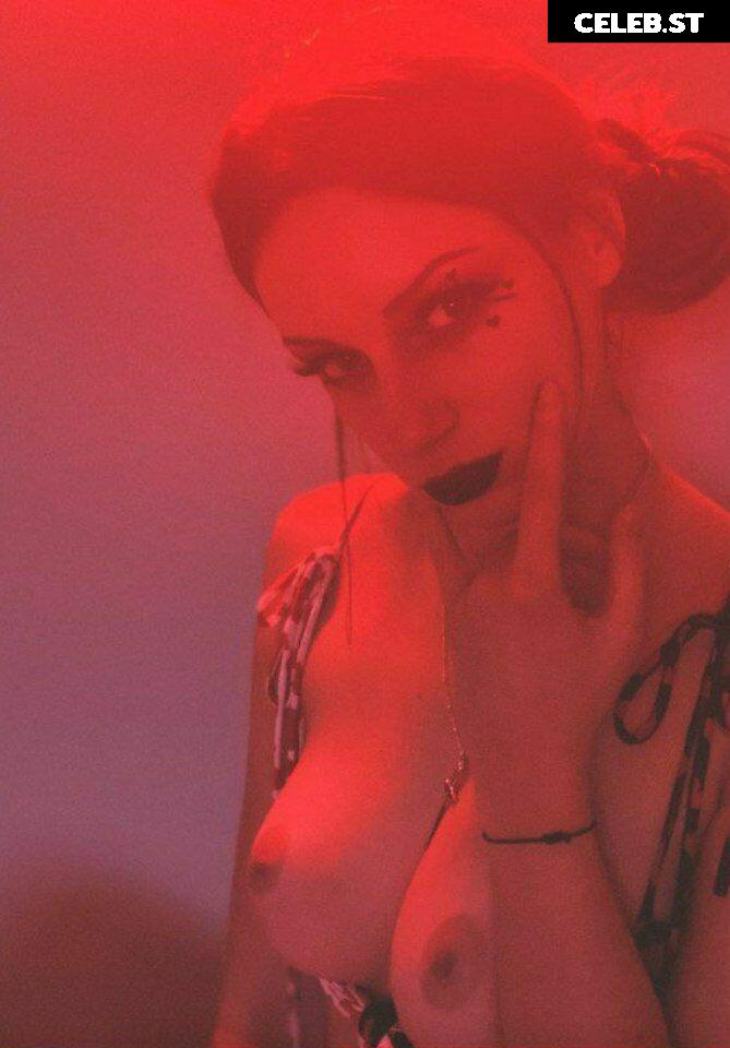 Izzy_xx Image 2796076