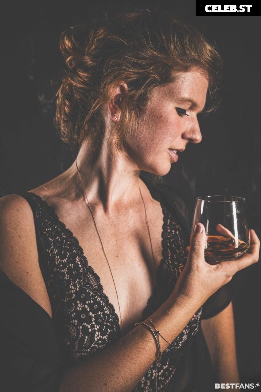 Marie_packt_aus Image 2799816