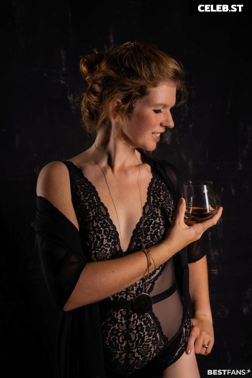 Marie_packt_aus Image 2799821