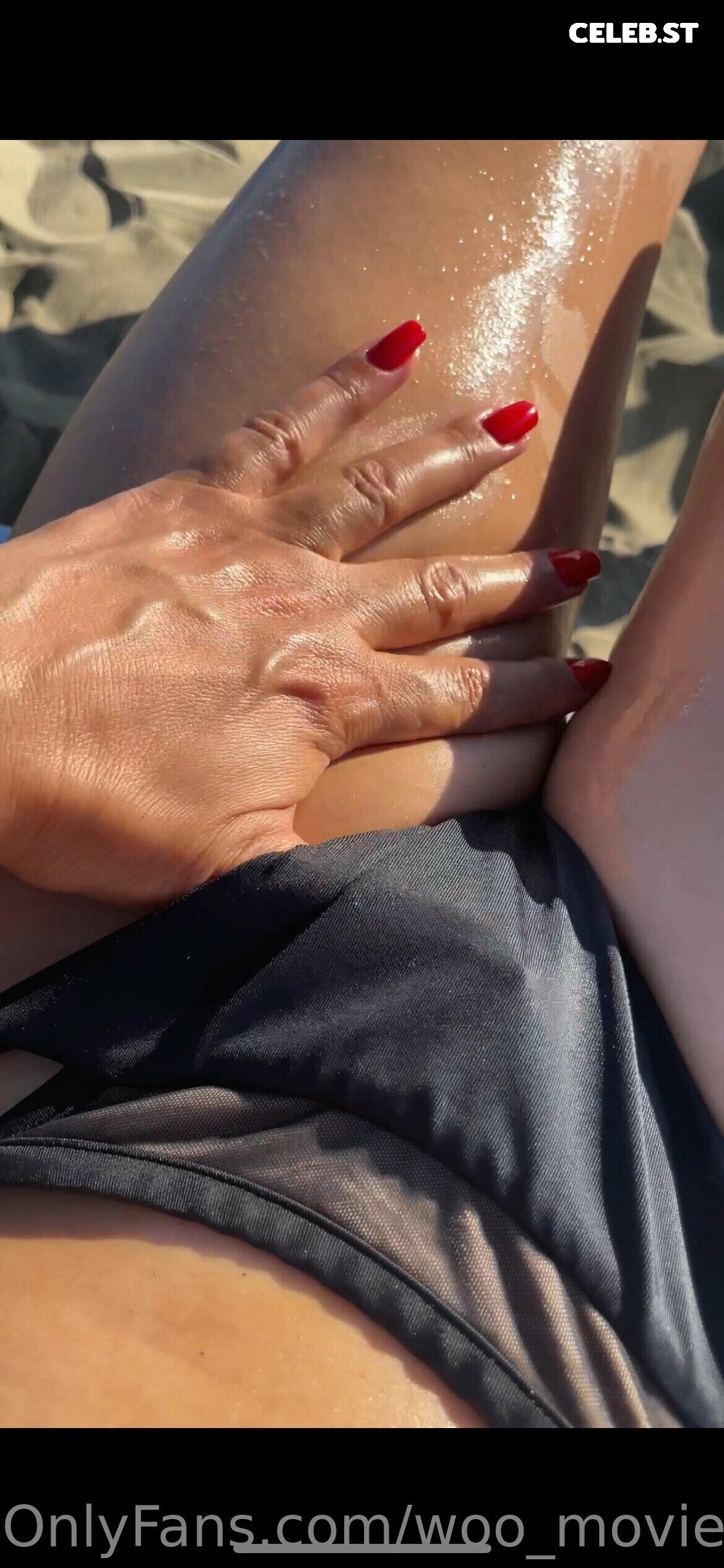 Julia Woo Image 2772743