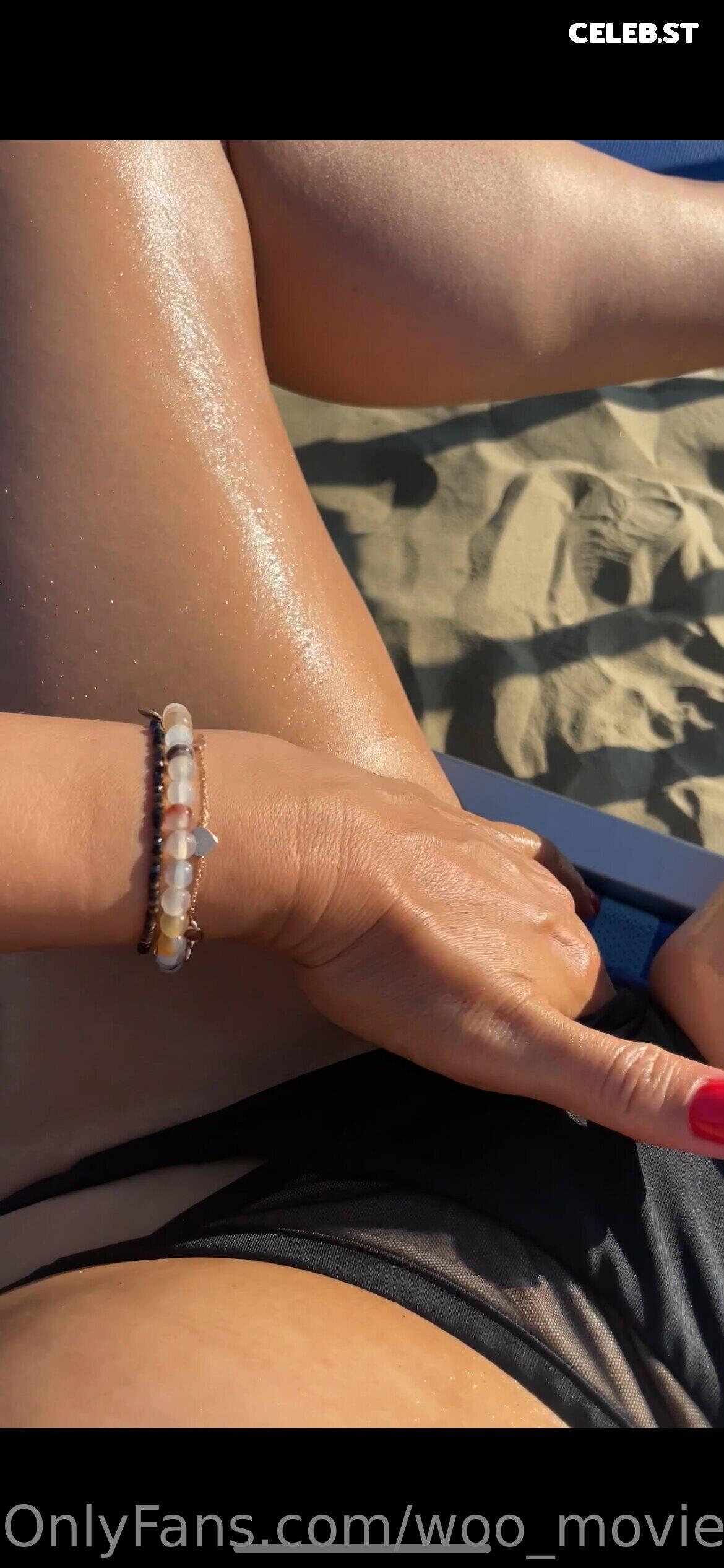 Julia Woo Image 2773842