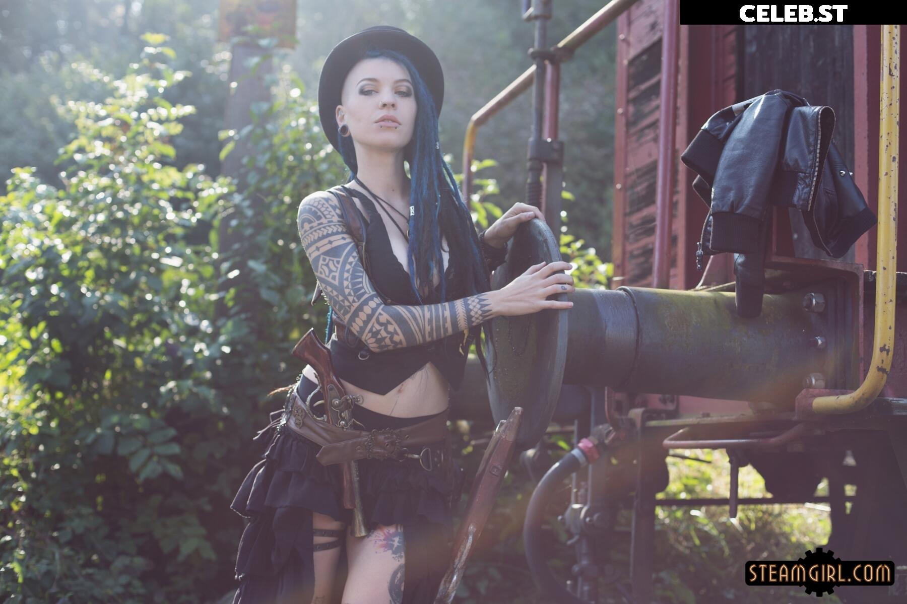 Noemi Riot Image 2753595