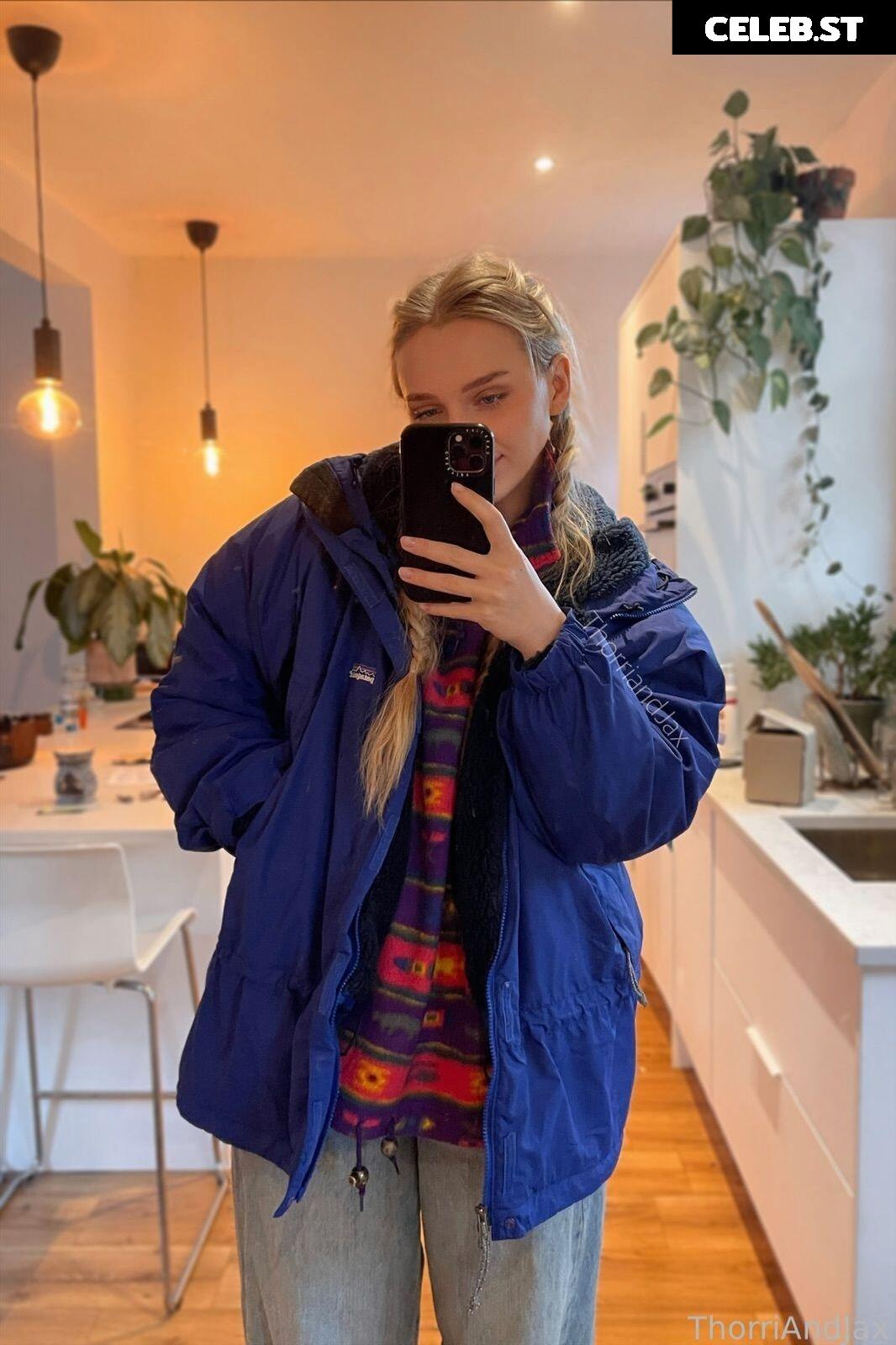 ThorriAndJax Image 2759322