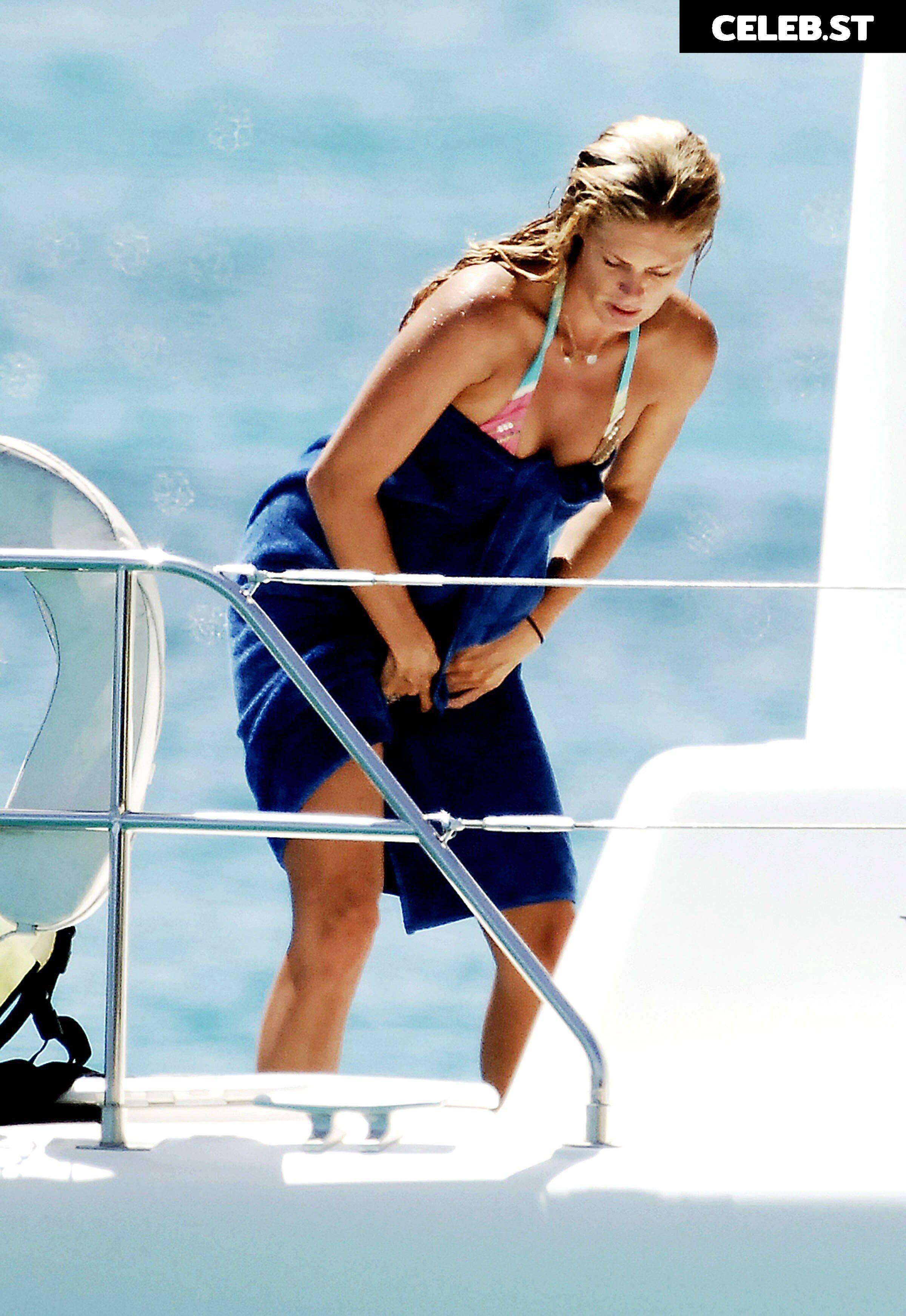 Rachel Hunter Image 2746173