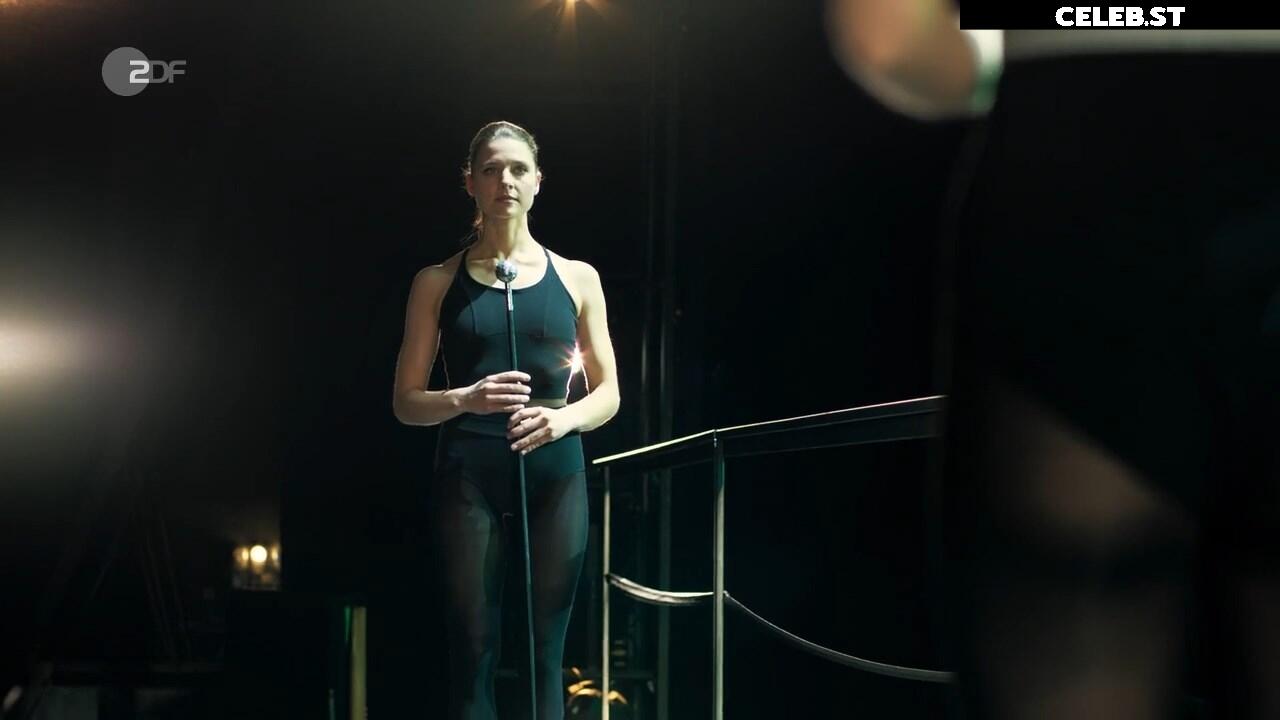 Svenja Jung Image 2741909