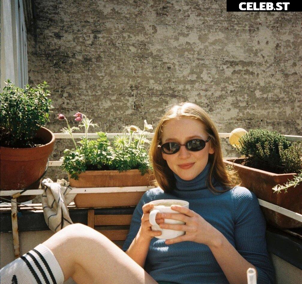 Gina Alice Stiebitz Image 2742942