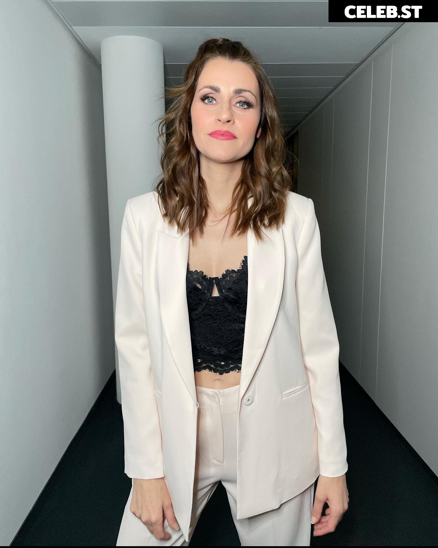 Bella Lesnik Image 2743801