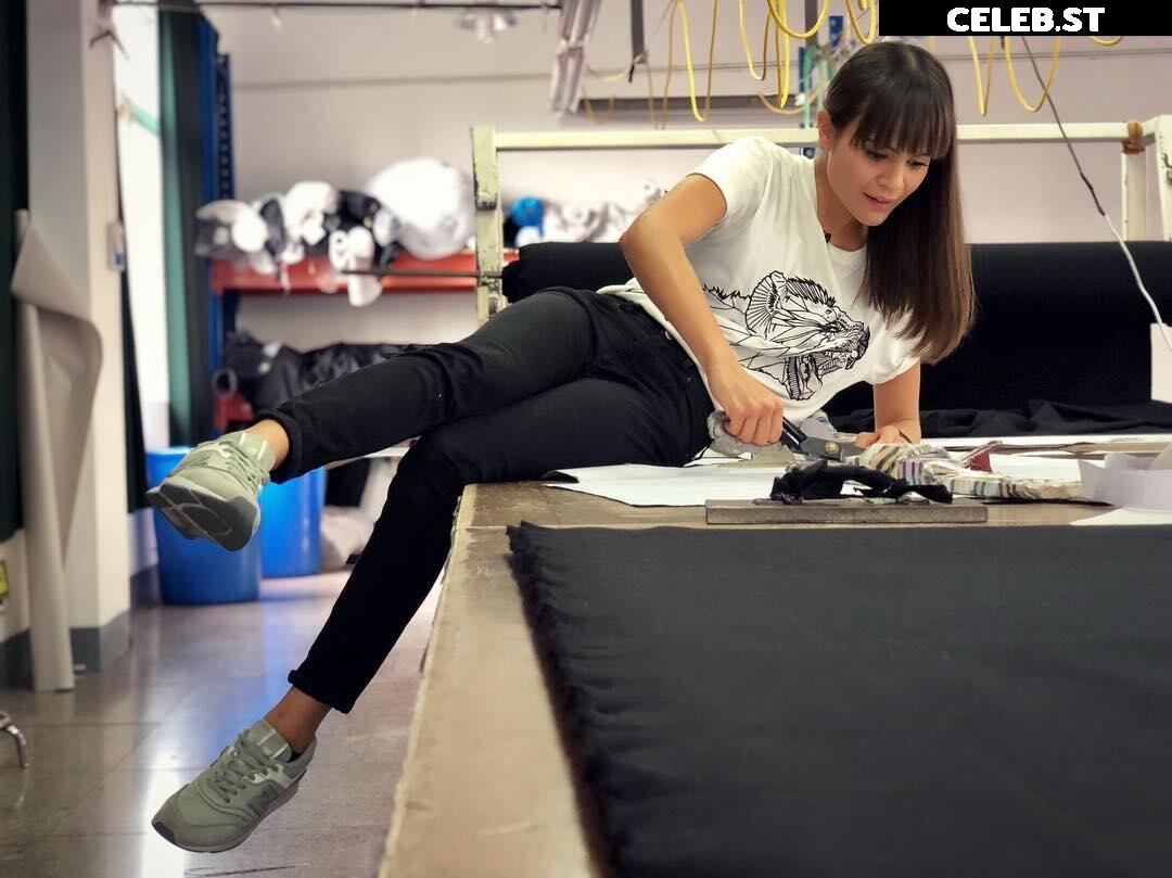 Claire Oelkers Image 2743531