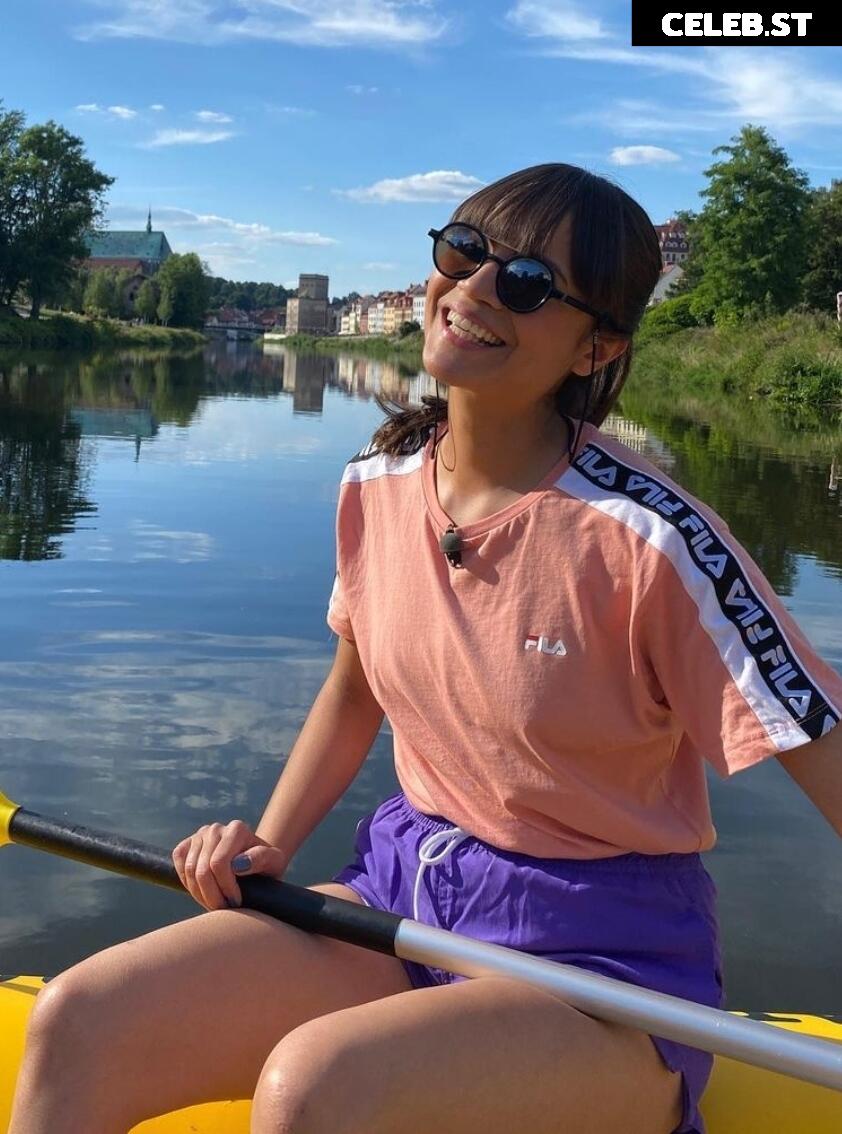 Claire Oelkers Image 2743605