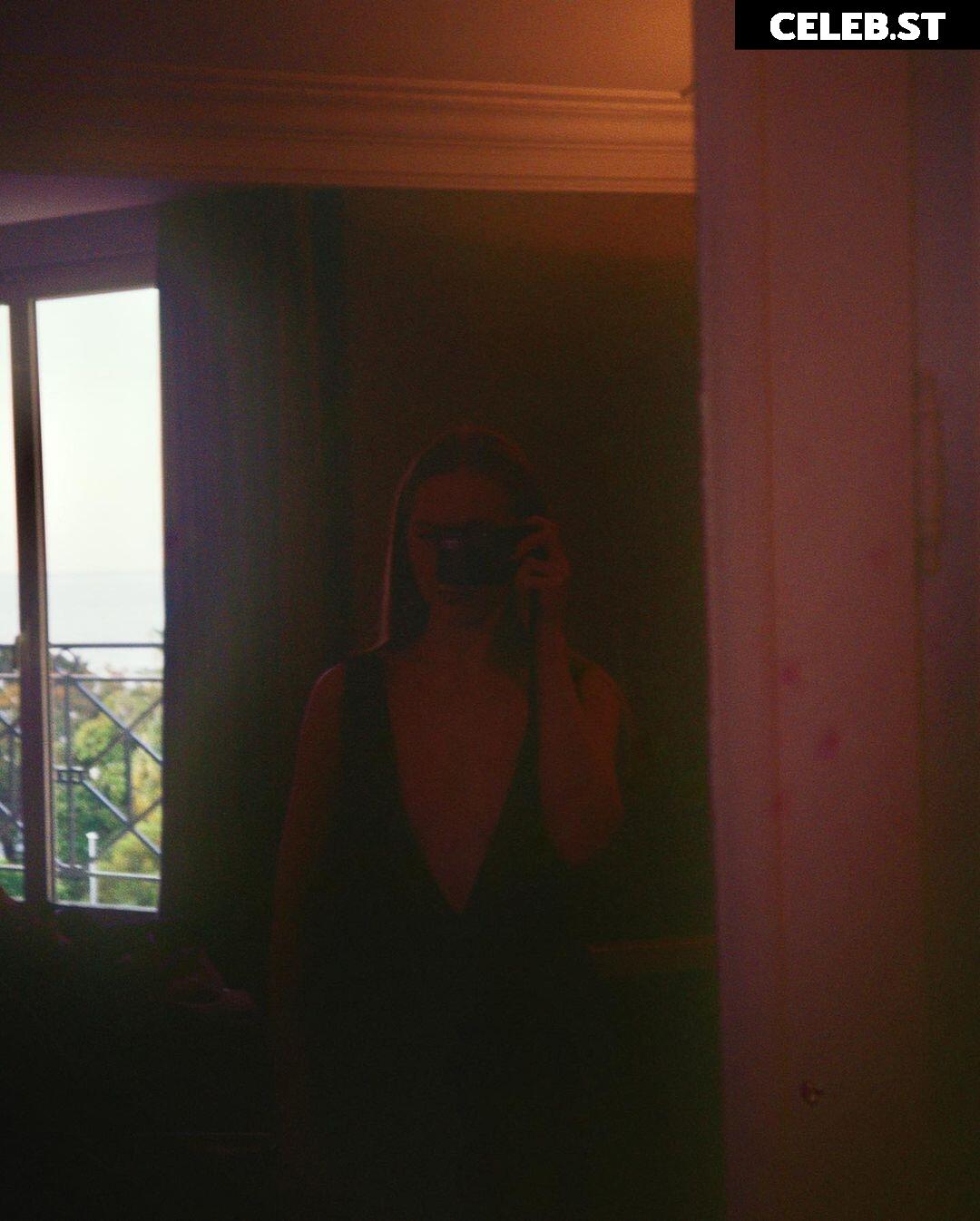 Gina Alice Stiebitz Image 2743022