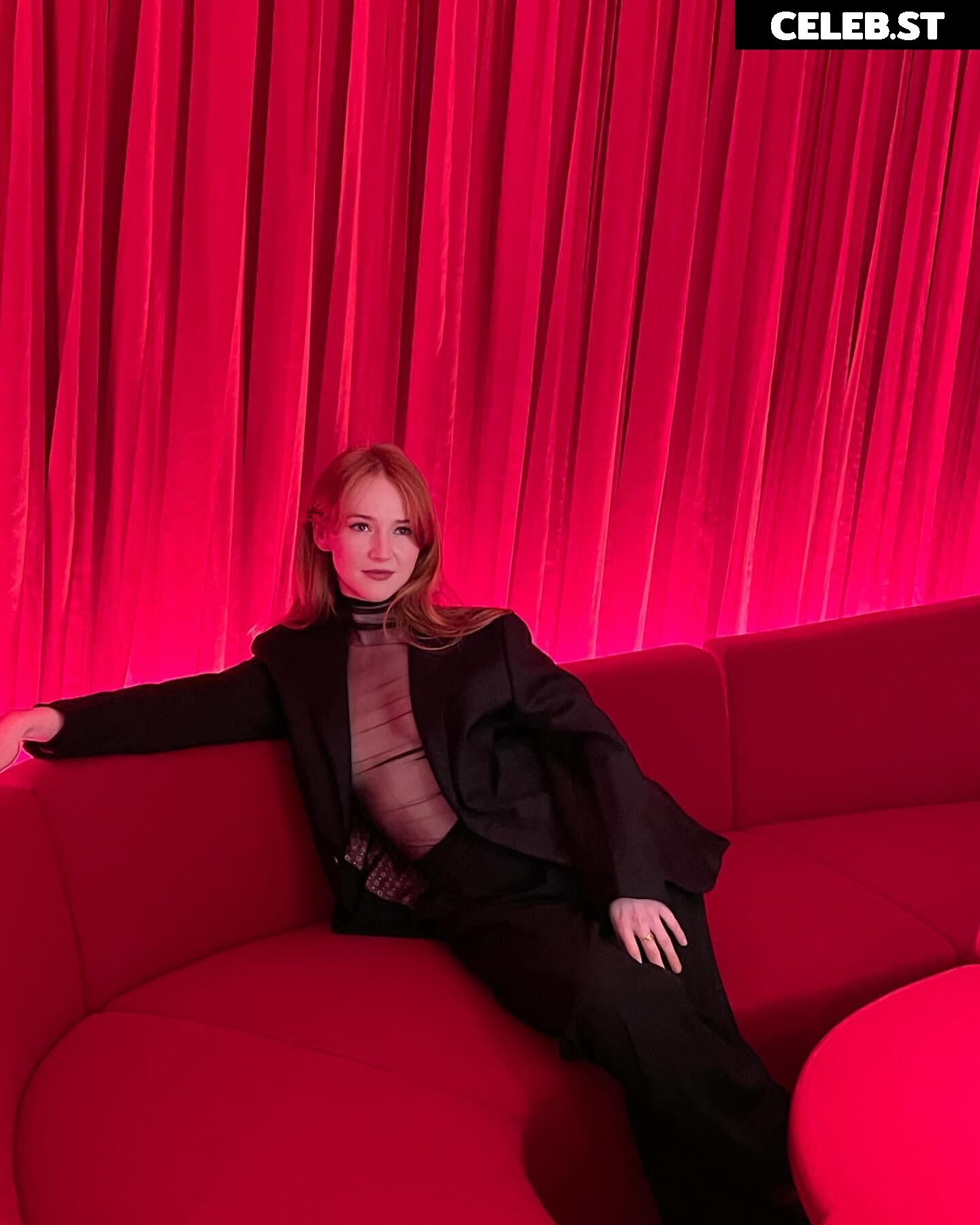 Gina Alice Stiebitz Image 2743238