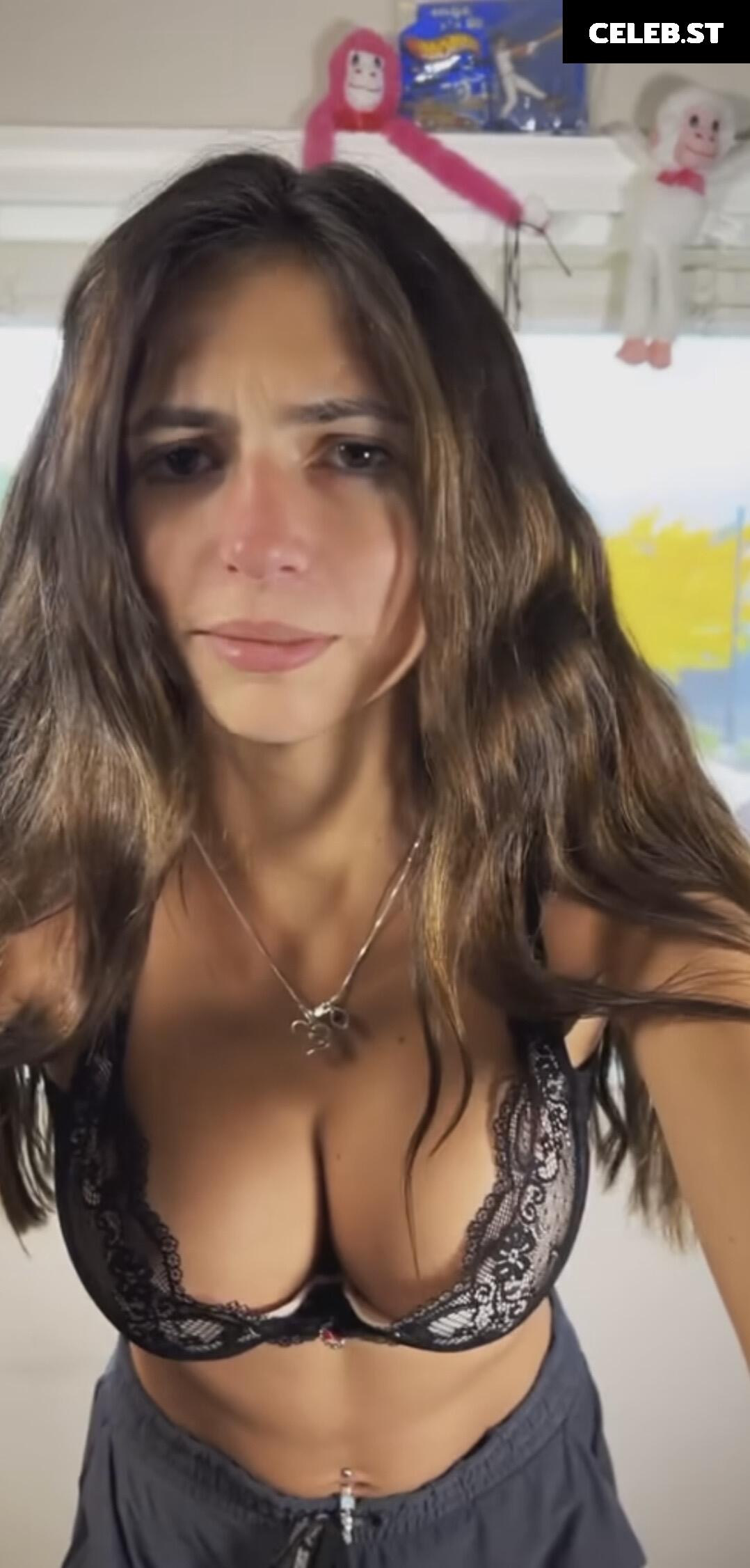 Oakly Johnson / itzoaklyj Image 2736706