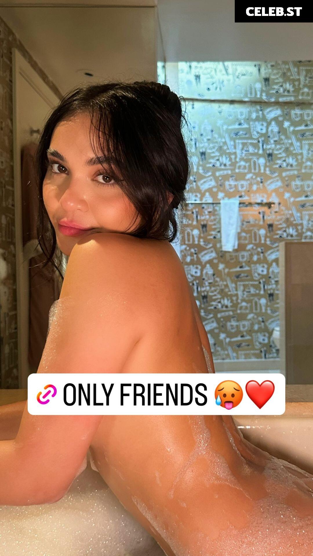 Stella Hudgens (Vanessa's Sister) Image 27313469