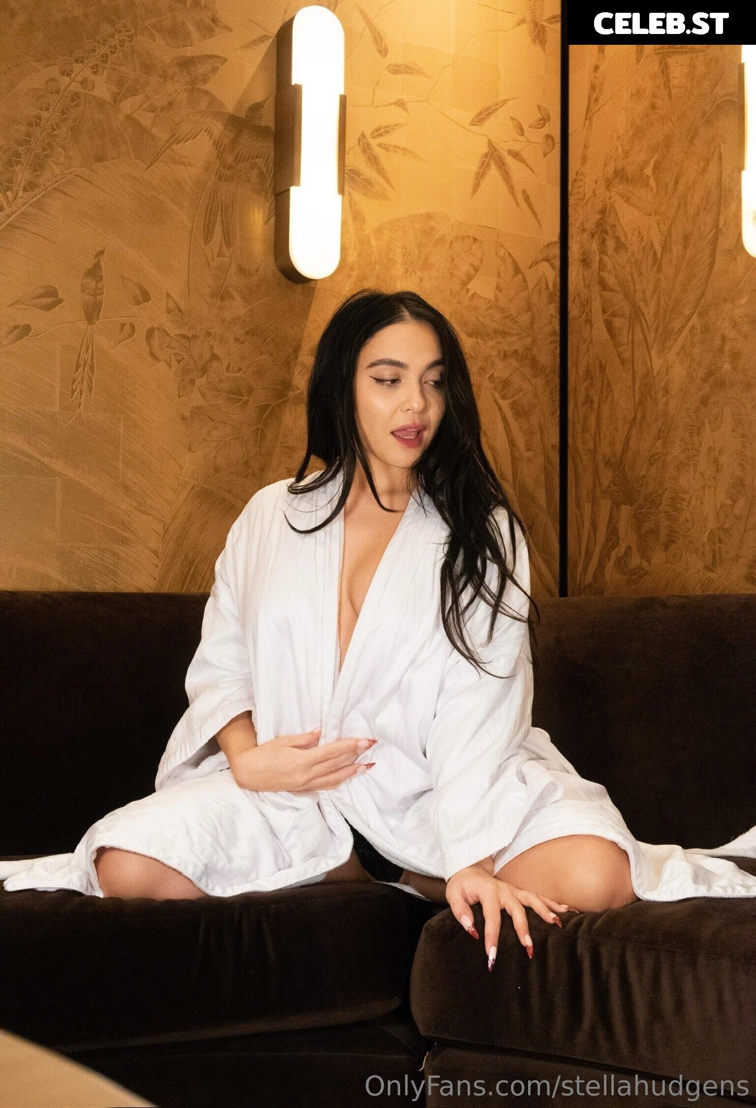 Stella Hudgens (Vanessa's Sister) Image 27313473