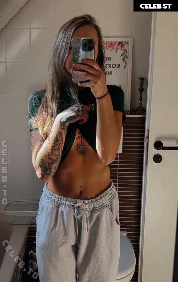 Toy-girl Image 27333687