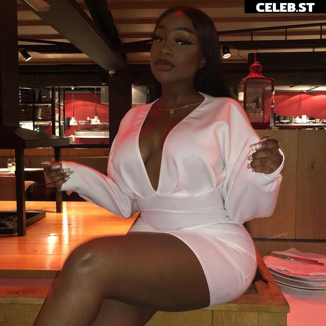 Sandra Lambeck Image 2739997