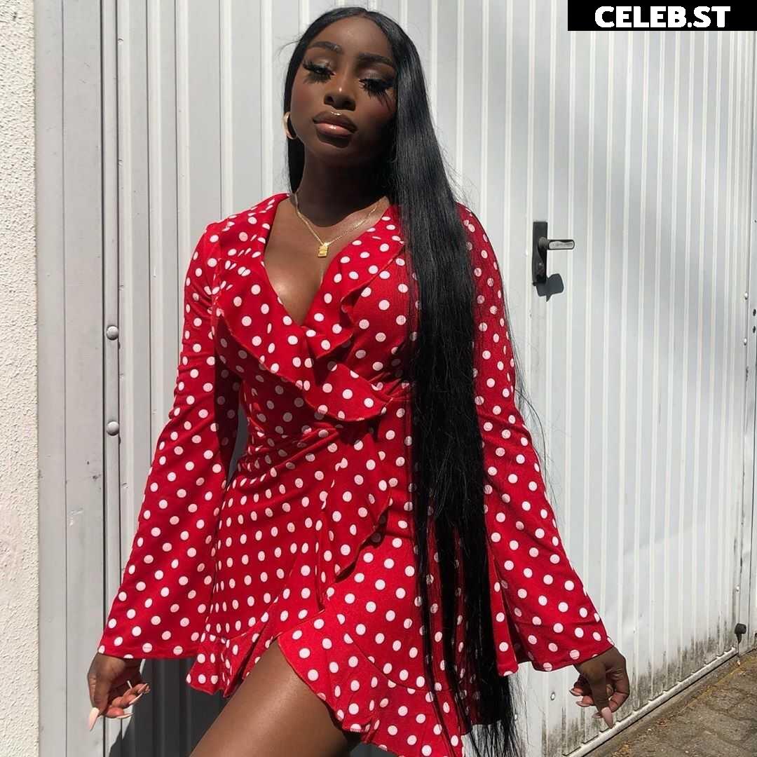 Sandra Lambeck Image 2739925