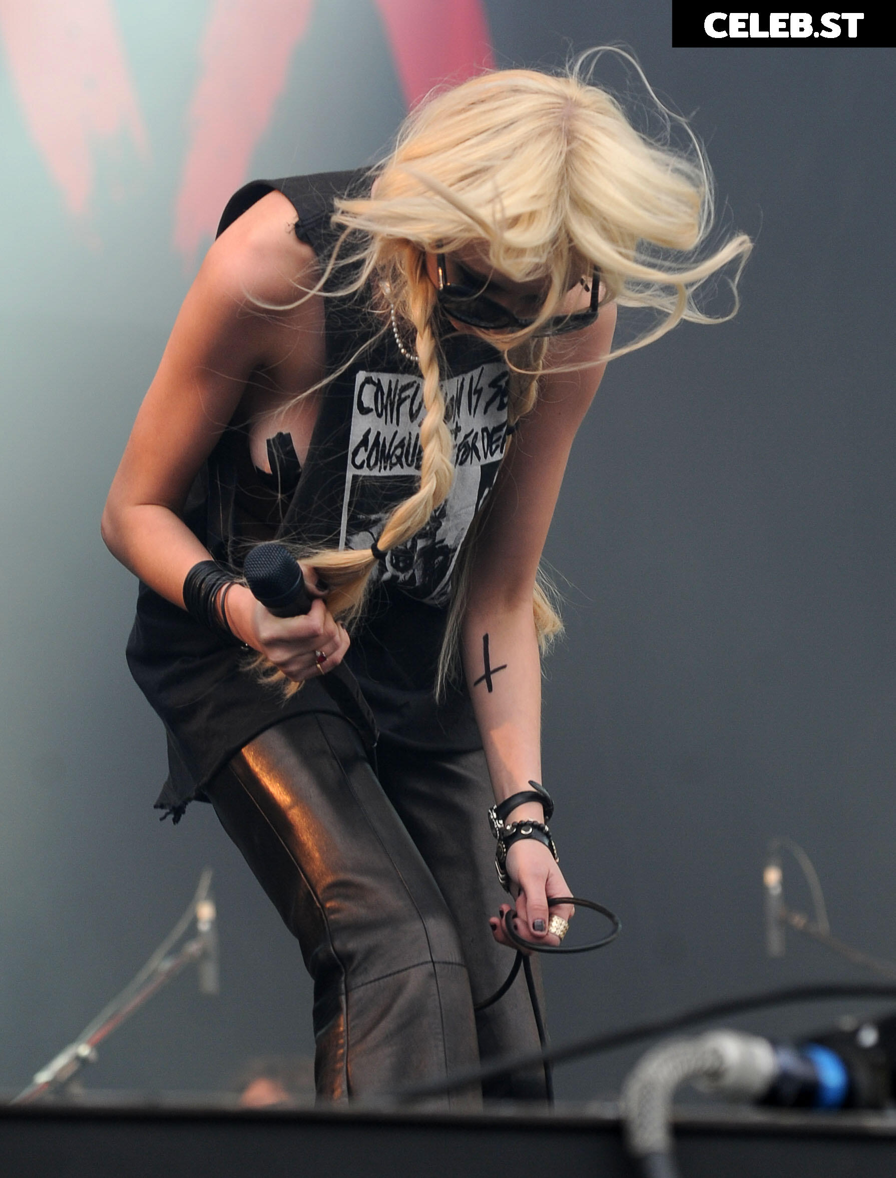 Taylor Momsen Image 2726883