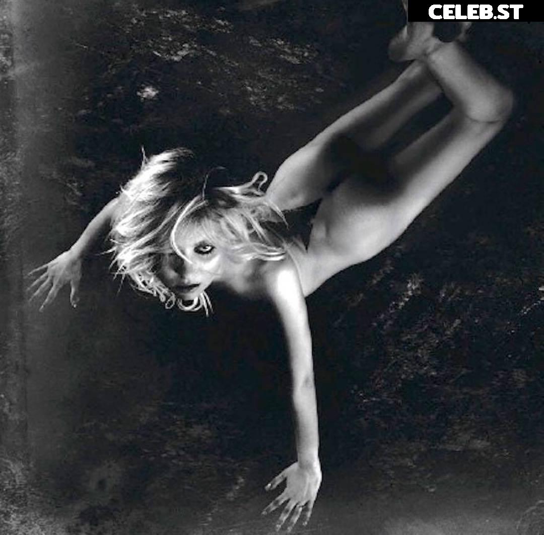 Taylor Momsen Image 2726811