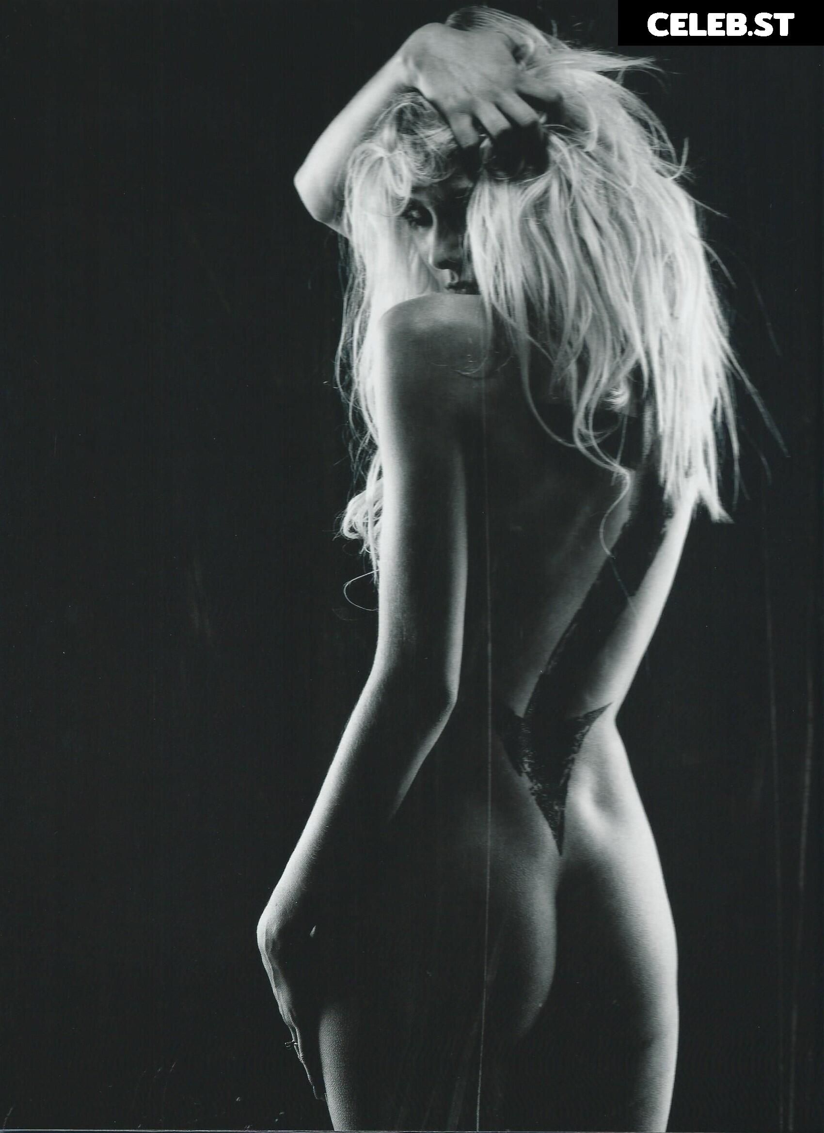 Taylor Momsen Image 2726684