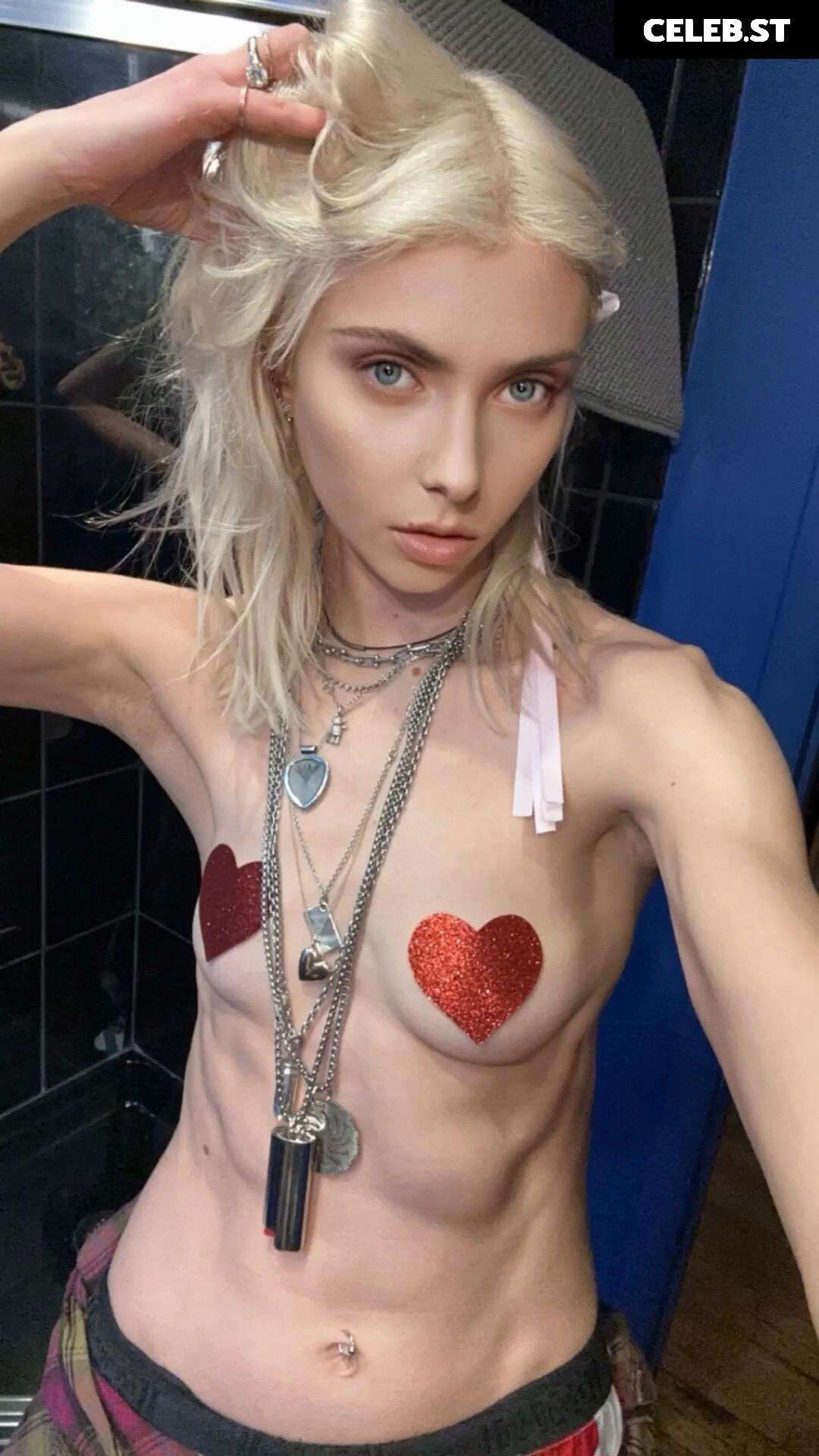 Taylor Momsen Image 2726948