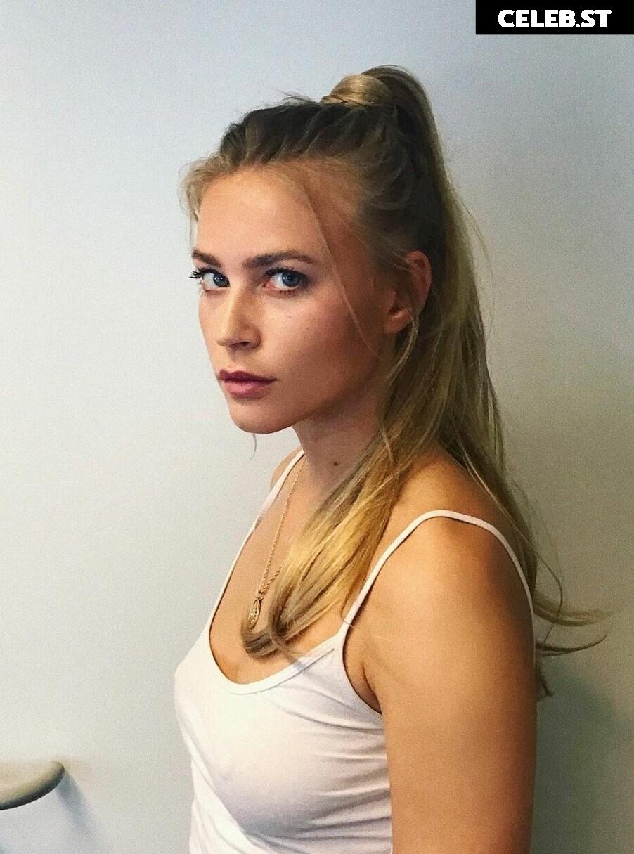 Jeanne Goursaud Image 2727538